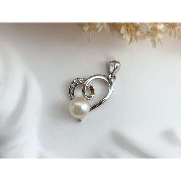 Heart Shaped Pearl Adorned Tiny Sterling Silver 925 Vintage Pendant | Charm - Picture 2 of 9